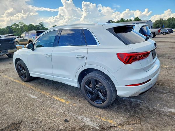 2020 AUDI Q3 quattro Premium Plus