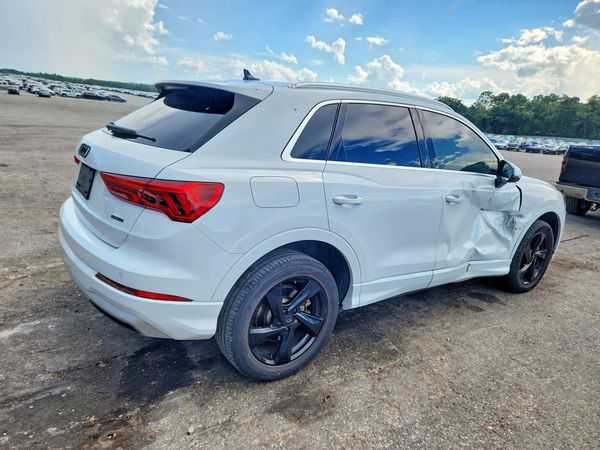 2020 AUDI Q3 quattro Premium Plus