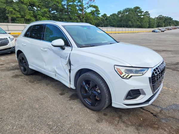 2020 AUDI Q3 quattro Premium Plus