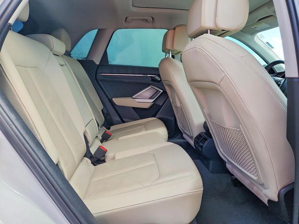 2020 AUDI Q3 quattro Premium Plus