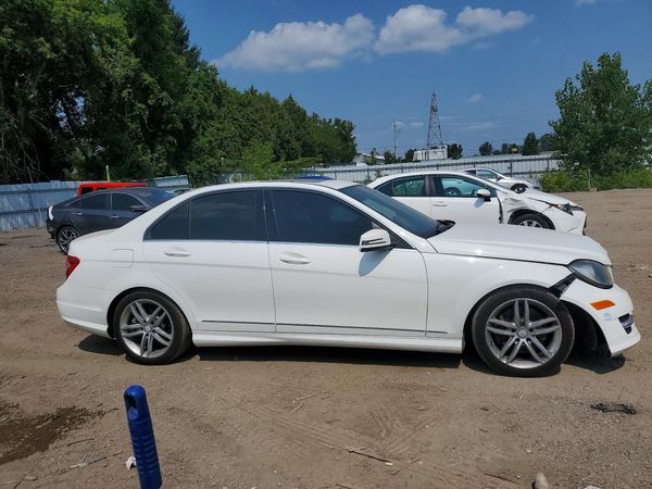 2014 MERCEDES-BENZ C C300 4 MATIC