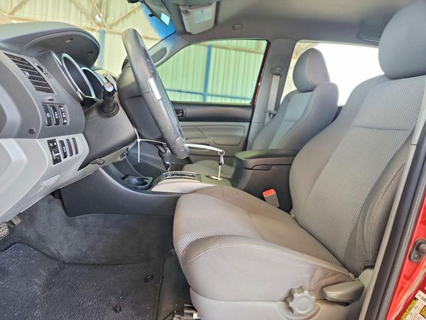 2015 TOYOTA TACOMA Delux Grade