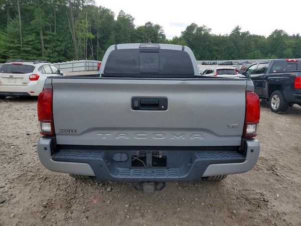 2018 TOYOTA TACOMA