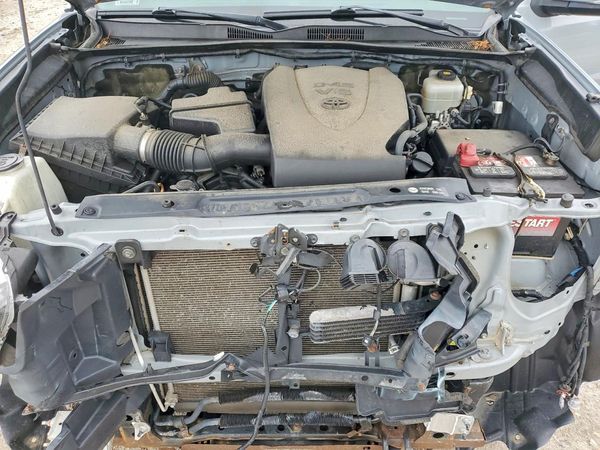 2018 TOYOTA TACOMA