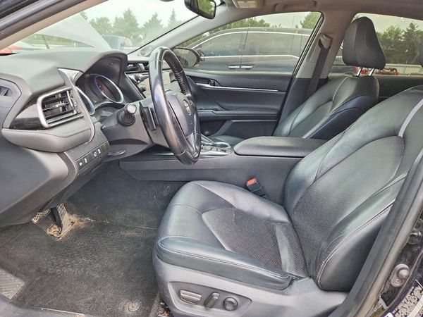 2019 TOYOTA CAMRY XLE/XSE — DENT