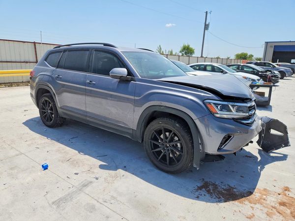 2022 VOLKSWAGEN ATLAS SE w/ Tech