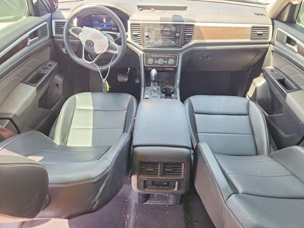 2022 VOLKSWAGEN ATLAS SE w/ Tech