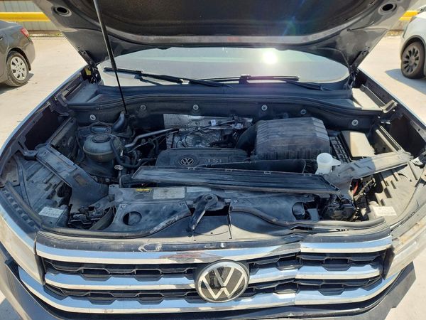2022 VOLKSWAGEN ATLAS SE w/ Tech