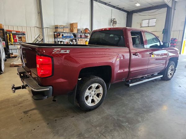 2017 CHEVROLET SILVERADO LT