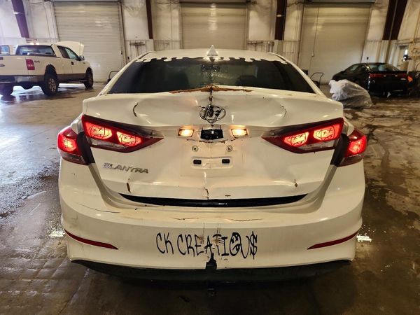 2017 HYUNDAI ELANTRA