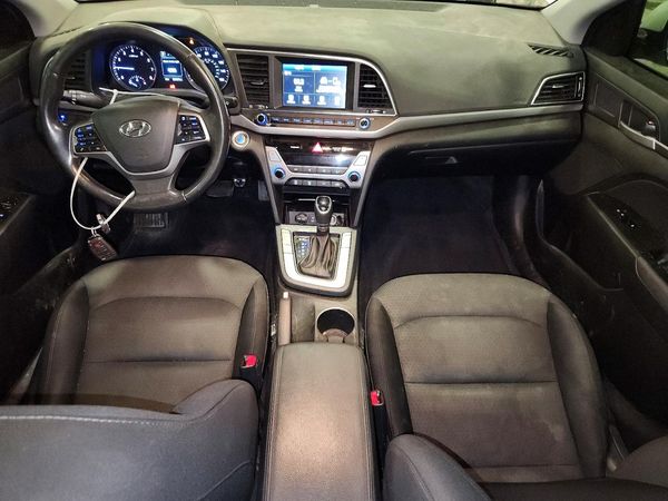 2017 HYUNDAI ELANTRA