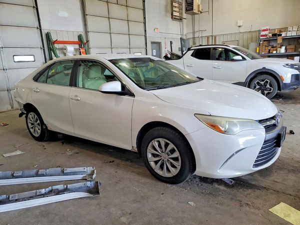 2015 TOYOTA CAMRY