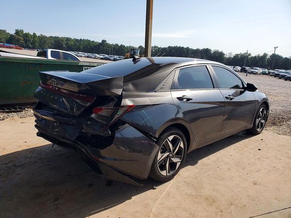 2023 HYUNDAI ELANTRA SEL w/Convenience Pkg