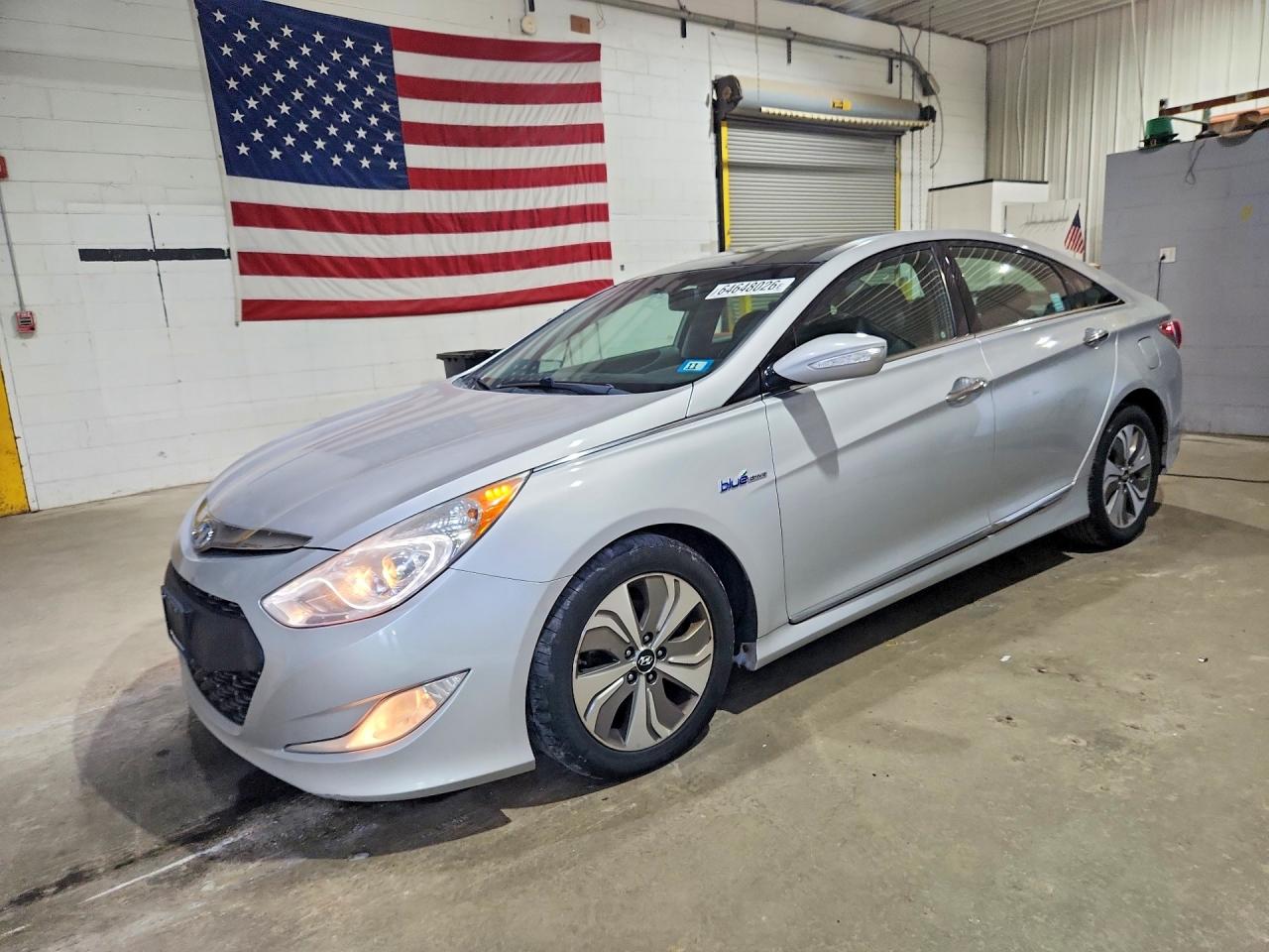 2014 HYUNDAI SONATA Hybrid/ Hybrid Limited — Front 3/4