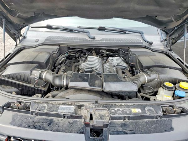 2013 LAND ROVER RANGEROVER HSE — Engine bay