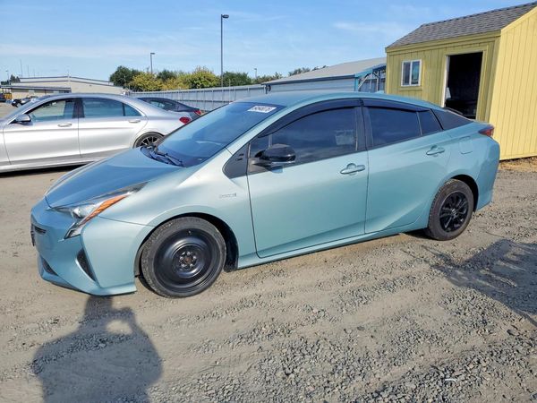 2016 TOYOTA PRIUS