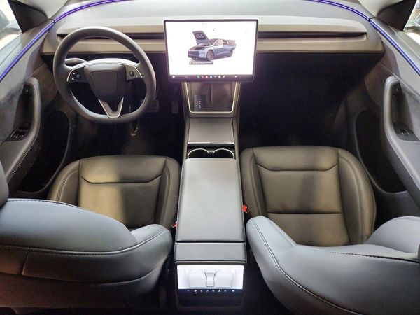 2026 TESLA MODEL Y