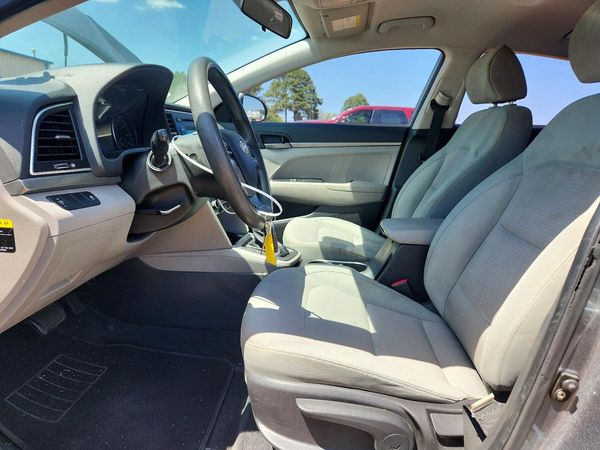 2017 HYUNDAI ELANTRA