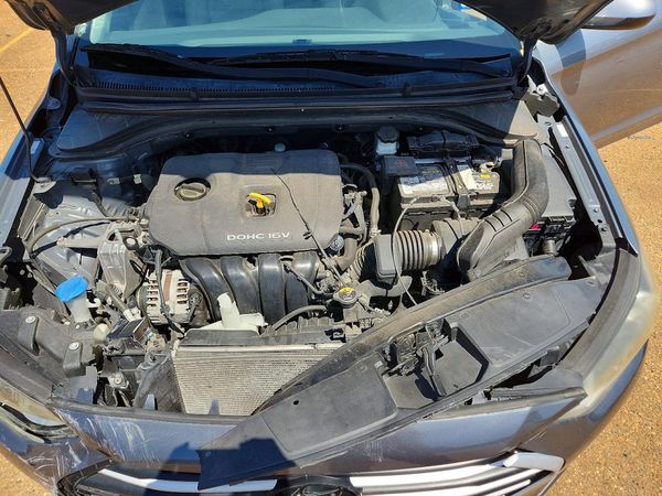 2017 HYUNDAI ELANTRA
