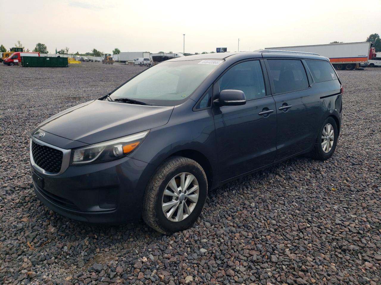 2015 KIA SEDONA GL - Middle-low