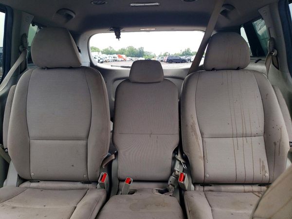 2015 KIA SEDONA GL - Middle-low