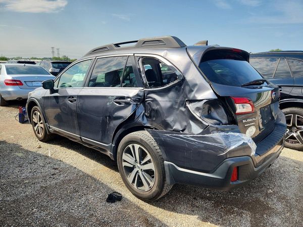2018 SUBARU OUTBACK Limited+M/R