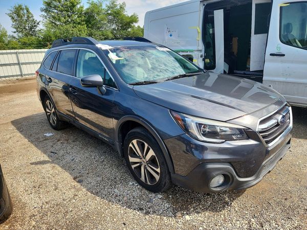 2018 SUBARU OUTBACK Limited+M/R