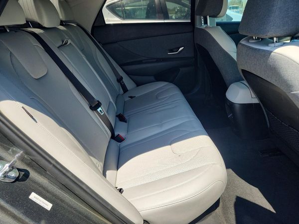 2025 HYUNDAI ELANTRA
