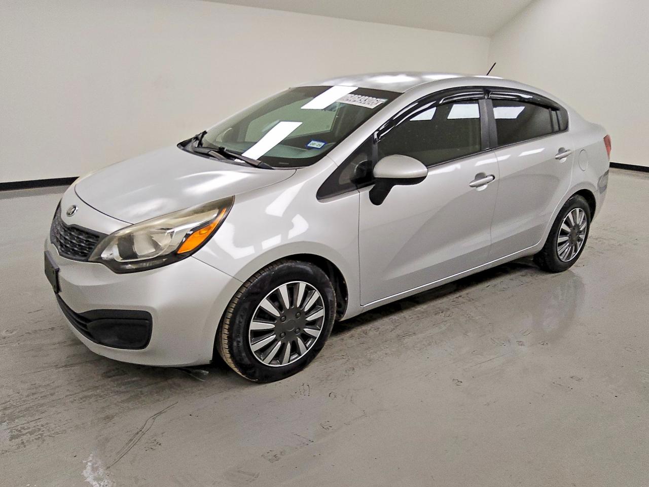 2015 KIA RIO GL - Middle-low