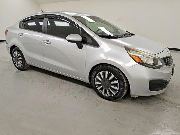 2015 KIA RIO GL - Middle-low