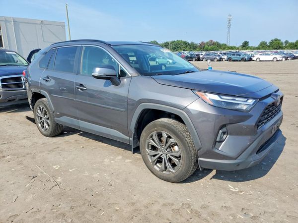 2024 TOYOTA RAV4 XLE Premium