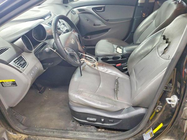 2013 HYUNDAI ELANTRA