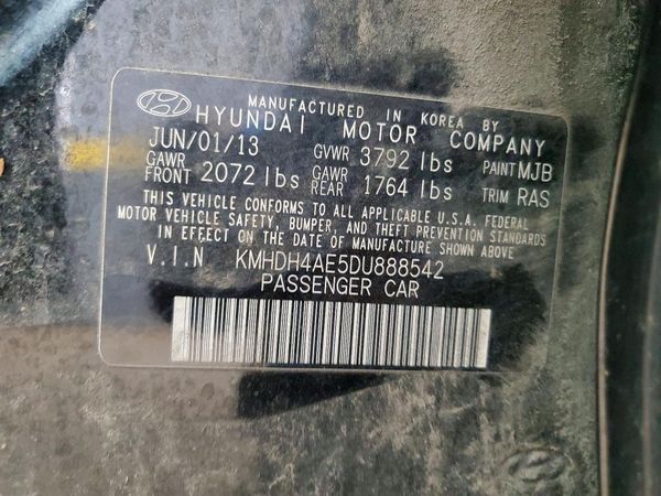 2013 HYUNDAI ELANTRA