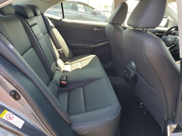 2017 LEXUS IS 200t