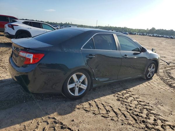 2013 TOYOTA CAMRY