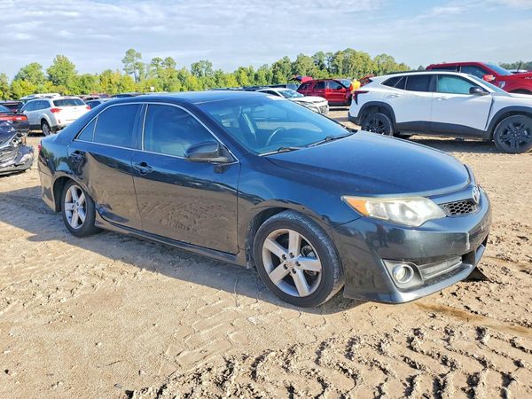 2013 TOYOTA CAMRY