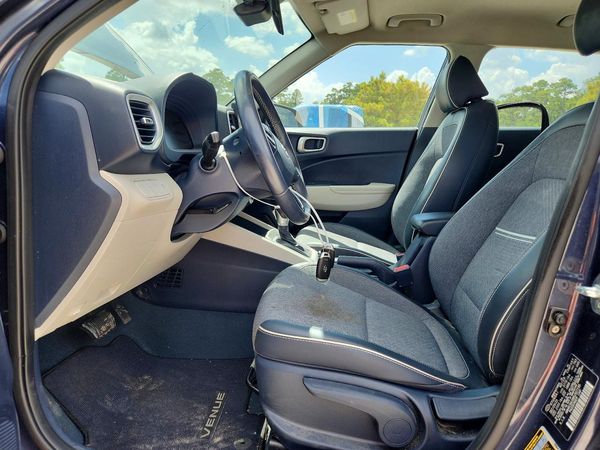 2024 HYUNDAI VENUE SEL / Limited