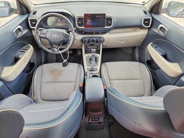 2024 HYUNDAI VENUE SEL / Limited