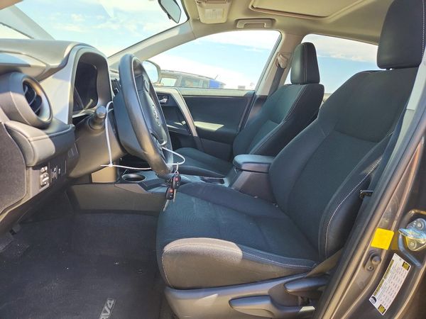 2015 TOYOTA RAV4 XLE (M Grade)