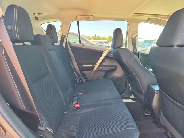 2015 TOYOTA RAV4 XLE (M Grade)