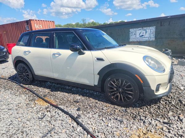 2017 MINI COOPER