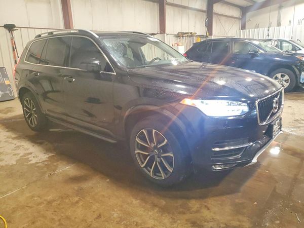 2017 VOLVO XC90 Momentum
