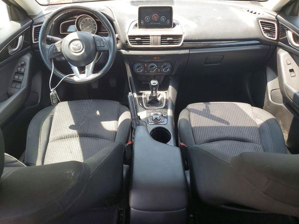 2015 MAZDA 3