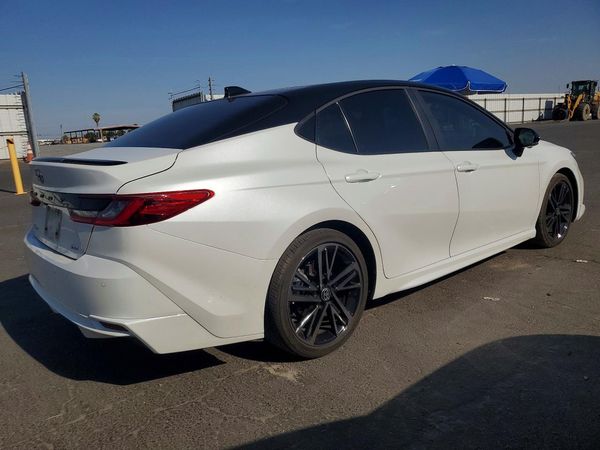 2026 TOYOTA CAMRY