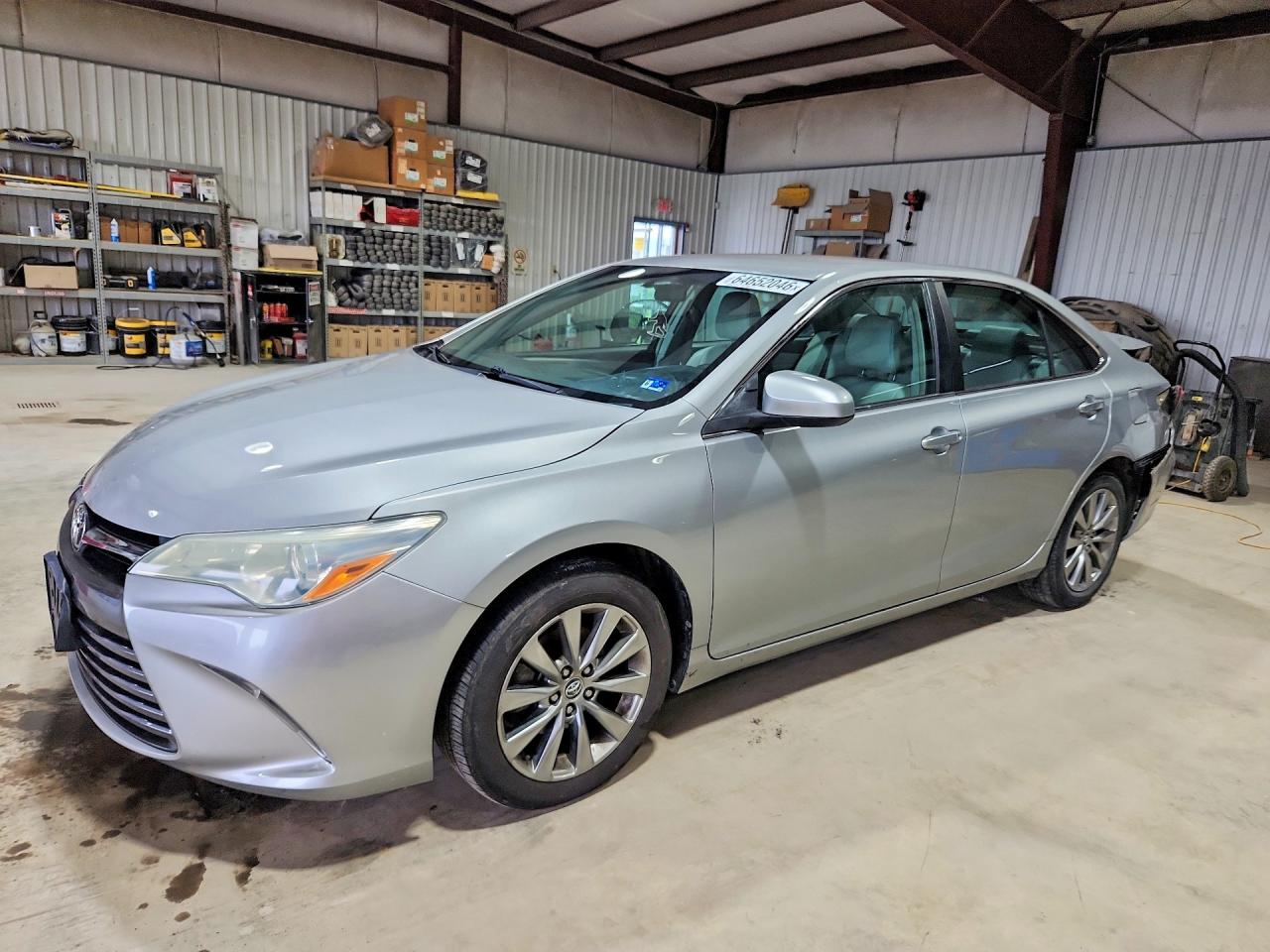 2016 TOYOTA CAMRY