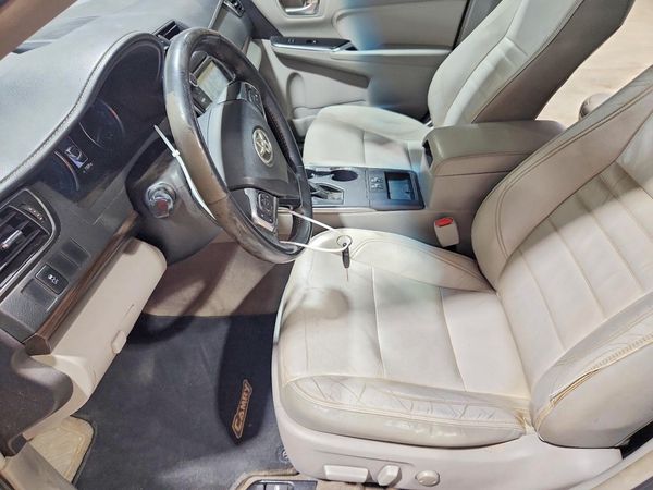 2016 TOYOTA CAMRY