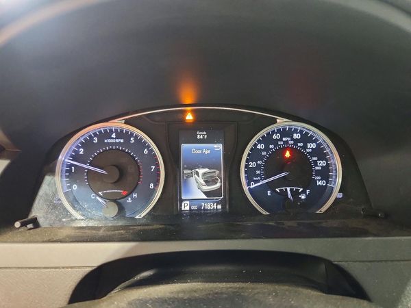 2016 TOYOTA CAMRY