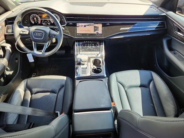 2023 AUDI Q8
