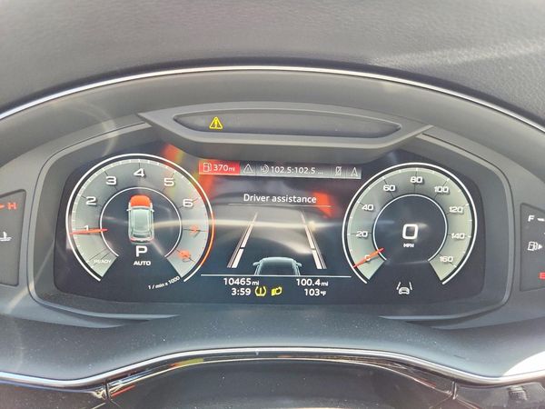 2023 AUDI Q8