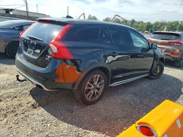 2017 VOLVO V60 CROSS COUNTRY